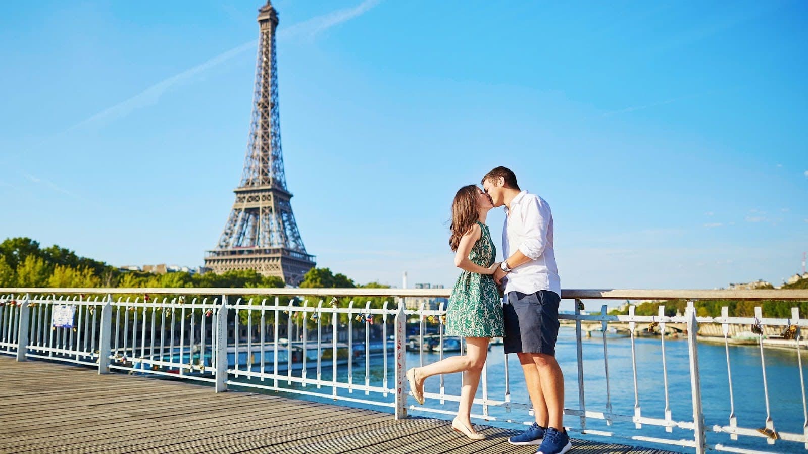 Best Vacation Spots for Couples - Paris