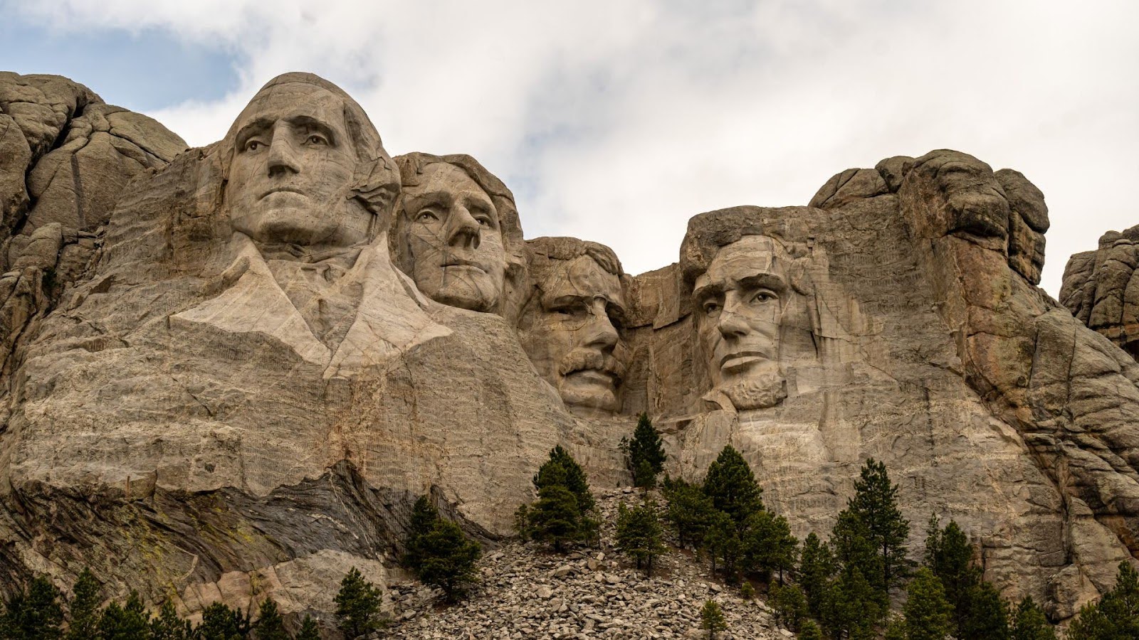 Cheap Family Vacations - Mount Rushmore